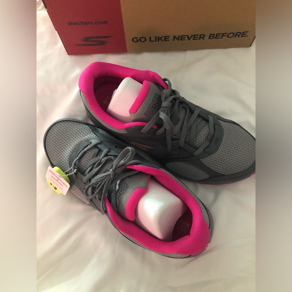 Sketchers Go Run Sneakers 10 W, Euc - image 7
